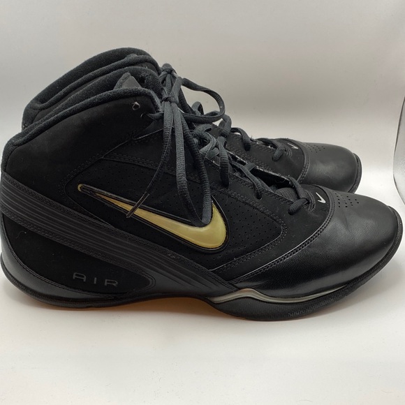 Nike Black and Gold Athletic Shoes
663 - Picture 2 of 9